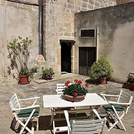 Antica Corte Bed & Breakfast 4*